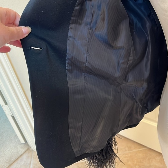 NWOT Elizabeth and James Ostrich feather blazer - Picture 9 of 12
